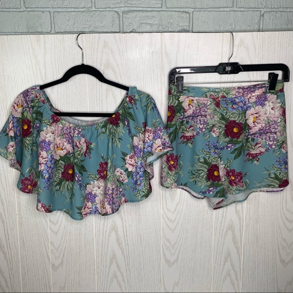 Show Me Your MuMu Darling Dolls Set Heidi Crop Top and Martine Shorts Size Small - Picture 9 of 16